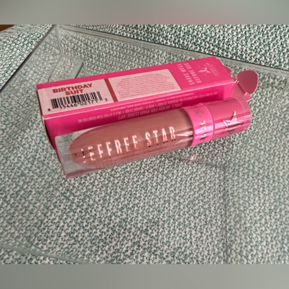 LAST ONE: BIRTHDAY SUIT Jeffree Star Velour Liquid Lipstick